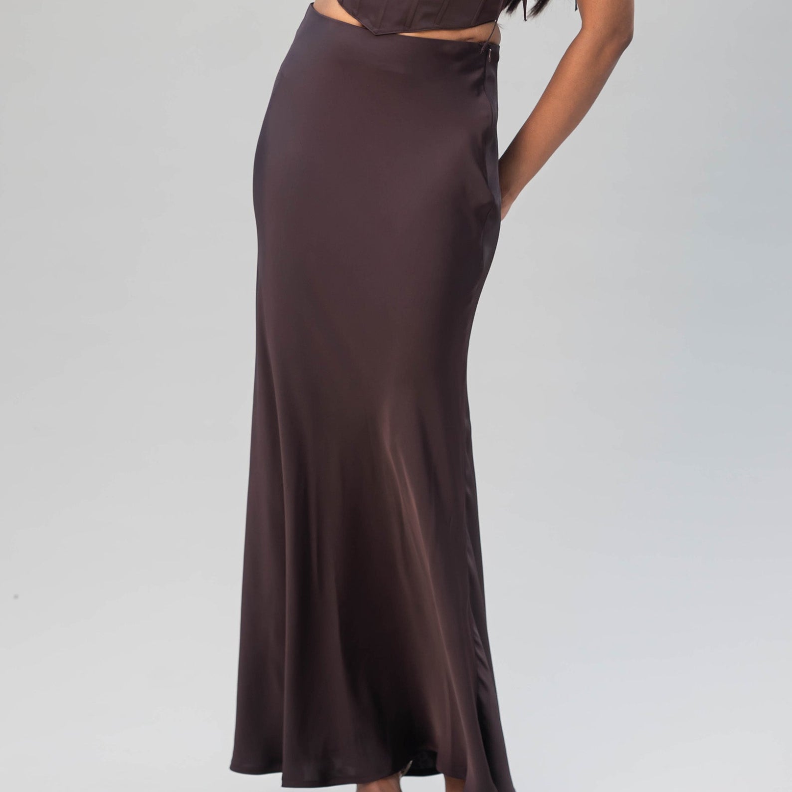 Morvélle Silk Satin Maxi Skirt - Villionaire
